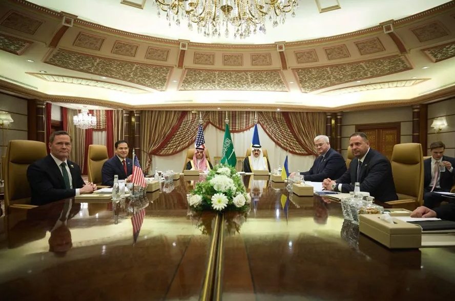 Las delegaciones de EE.UU. y Ucrania, este martes en Yeda, Arabia Saudi. EFE/ Oficina Presidencial de Ucranai